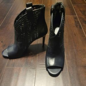 Jessica Simpson Jexell Black Peep Toe Heels size 9.5